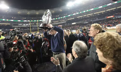 Marrone_Pinstripe Trophy