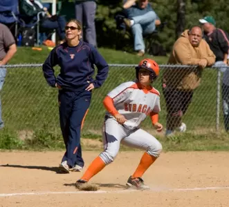 Outfielder Leah Porter