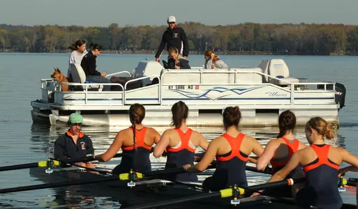 2011_12practice_eight_coachboat