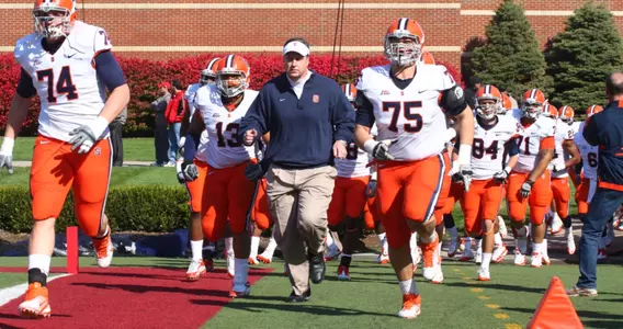 Syracuse takes the field at Louisville