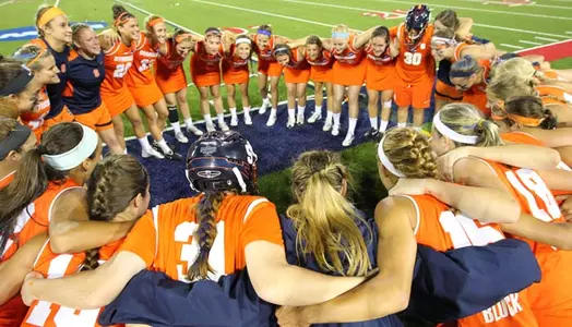 Syracuse huddles at the national championship game.