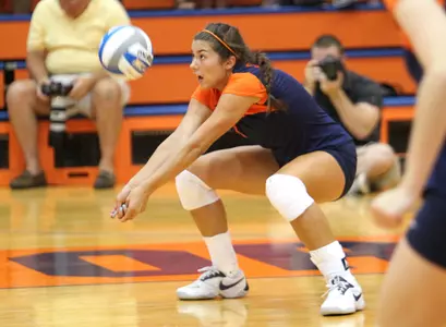 The Orange volleyball squad defeated Illinois-Chicago in the Colgate Classic