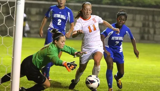 Alyscha Mottershead goes against Seton Hall.