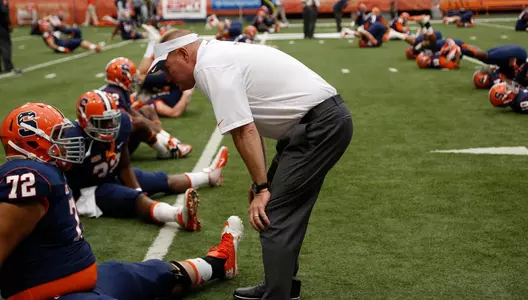Shafer talks to Foy during warmups