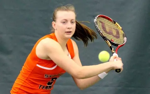 Maddie Kobelt in singles.