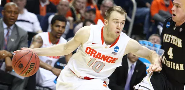 Trevor Cooney leads SU with 18 points against Western Michigan.