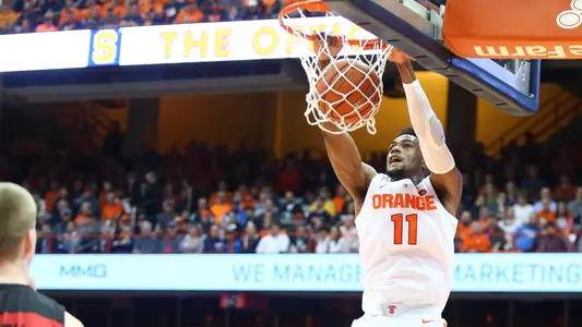 Oshae Brissett dunks.