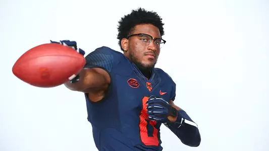 Ishmael_StevePosed2017