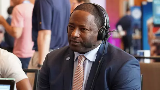 Babers_DinoRadioRow2018