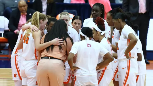 Team huddle vs. pitt