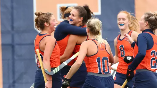 Field Hockey celebrates 6-0 win over Cornell