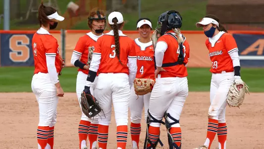 softball huddle vs. VT