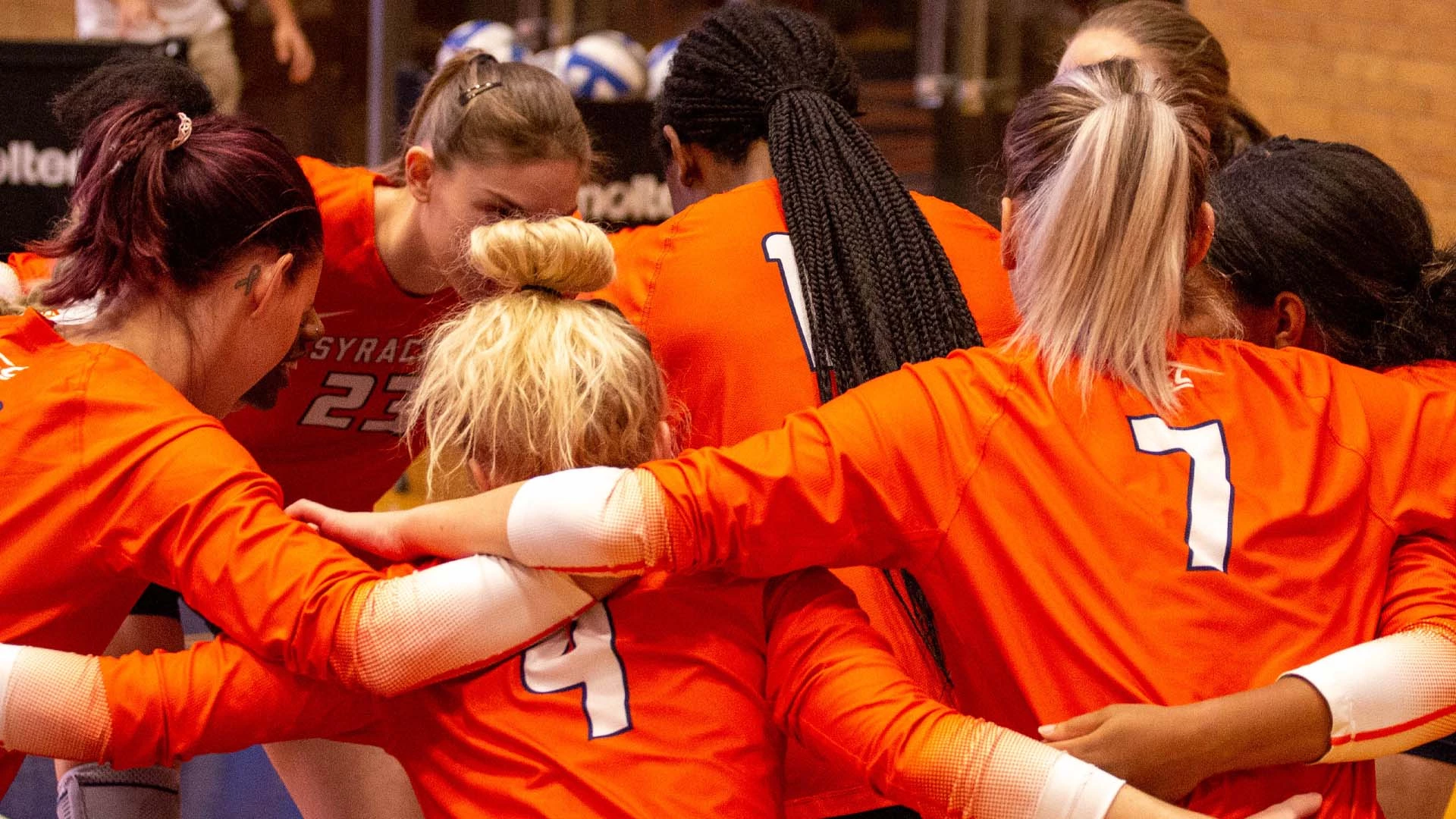 vbteamhuddleprelouisville