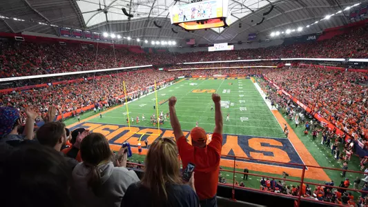 Syracuse football crowd