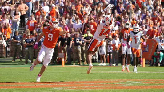 Jason Simmons makes the interception against Clemson.