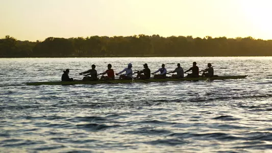 Men's rowing on Onondaga in fall 2022.