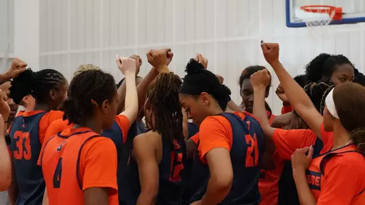 WBB Team Huddle in Melo Center