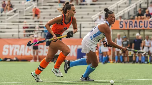 Quirine Comans Dribbles upfield against a Columbia defender