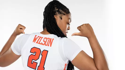 Saniaa Wilson poses on photo day
