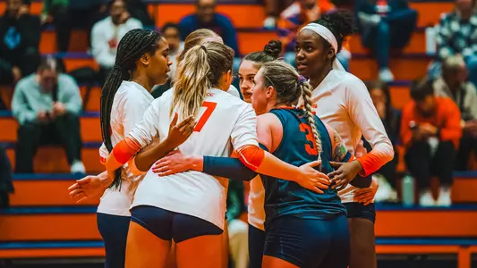 2023 Volleyball Team Huddle During Match