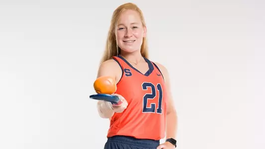 Eefke van den Nieuwenhof Posed Photo