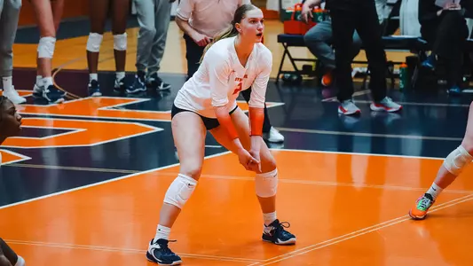 2023 Volleyball Veronica Sierzant In Back Court