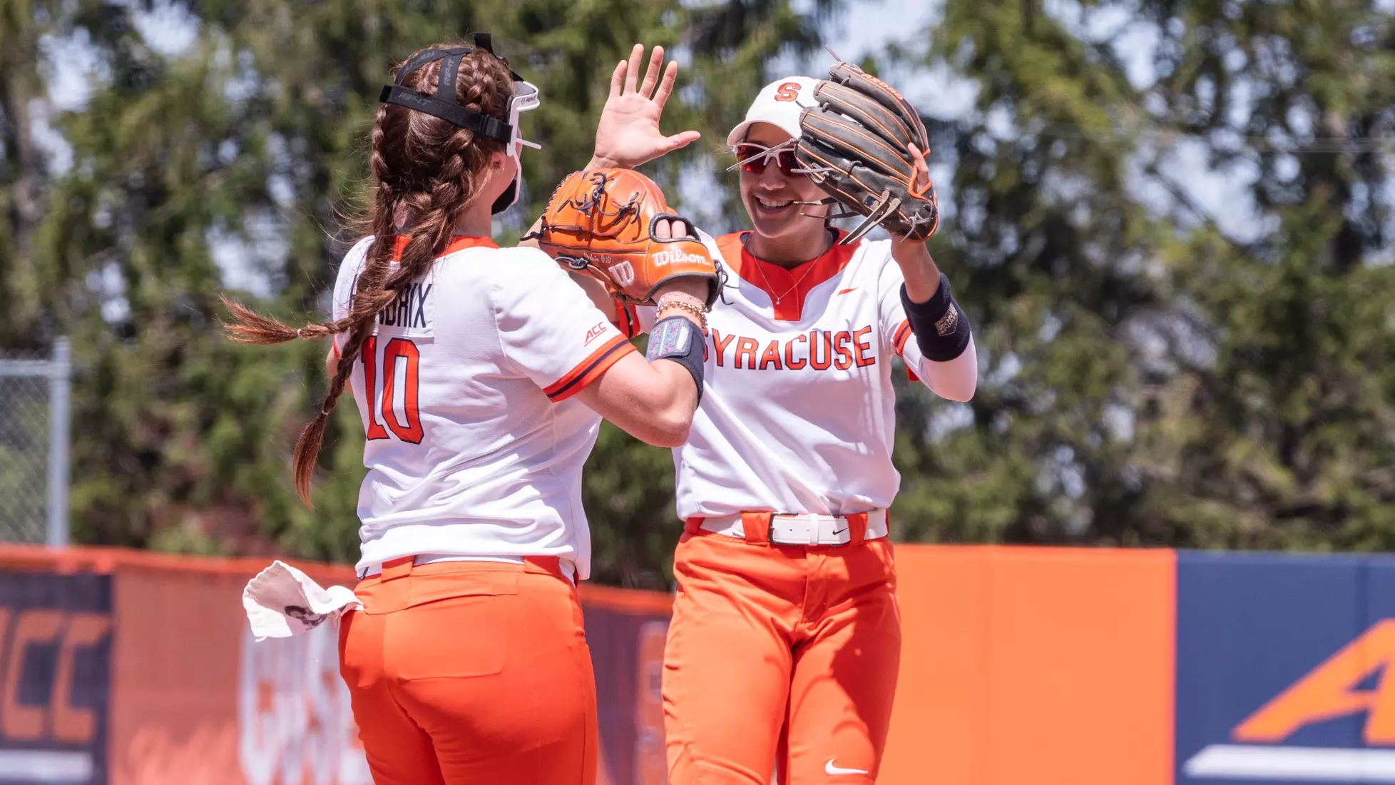 Lindsey Hendrix and Rebecca Clyde