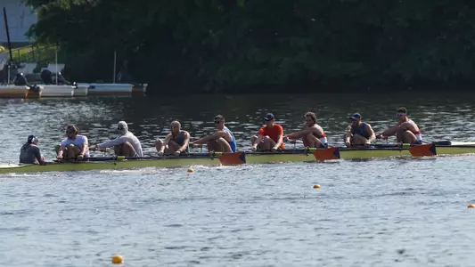 Syracuse varsity eight crew practices at Mercer County Park