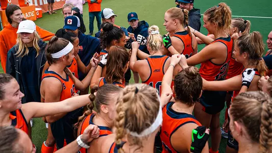 Syracuse field hockey huddle versus UConn