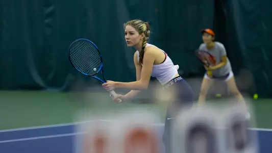 Serafima Shastova doubles stance