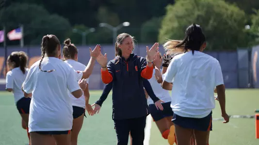 Head coach Lynn Farquhar