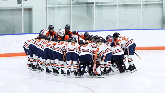 Ice Hockey huddle vs Minnesota Duluth