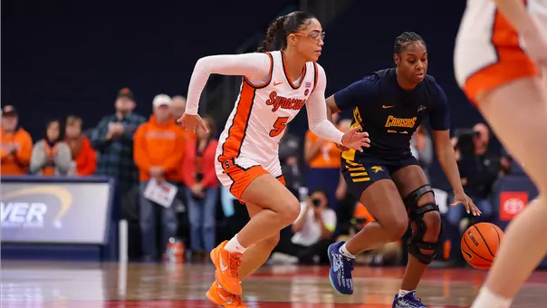 WBB Laila Phelia Action Shot 2025 vs. Canisius