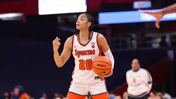 WBB vs. Auburn Action Shot Dominique Darius