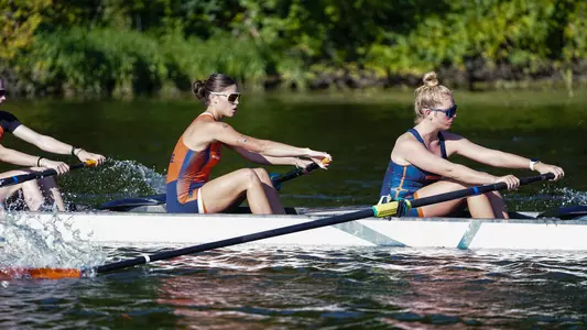 Women's rowing Katie Dennis and Rosie Turnbull practice