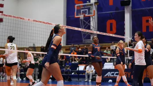 Syracuse defeated Siena, 3-0.