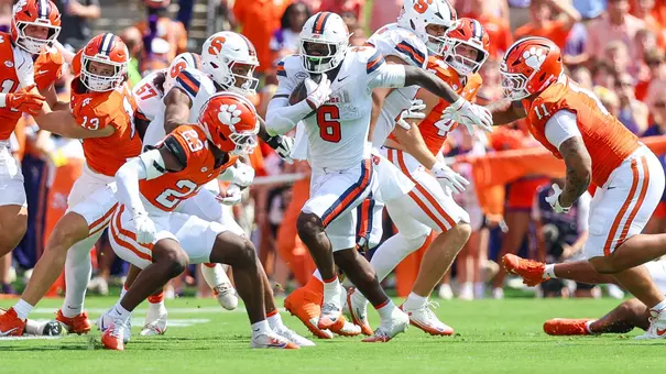 Yasin Willis rushed for 94 yards at Clemson.