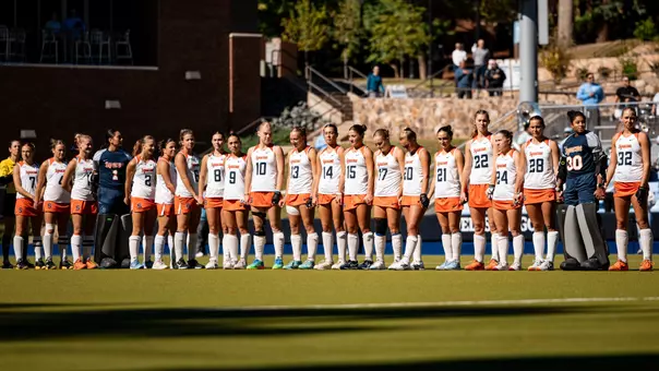 Syracuse Field Hockey on the field at UNC