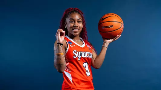 Tyi Skinner official visit photo