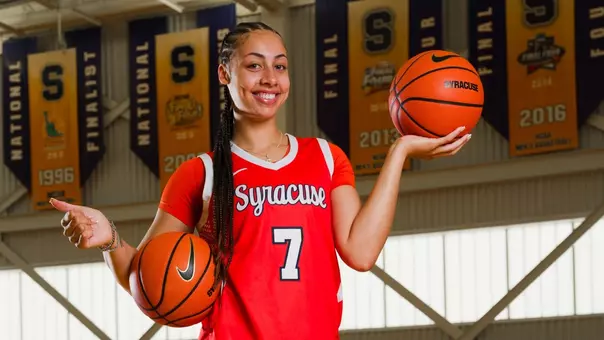 Jaleesa Molina signs with Syracuse