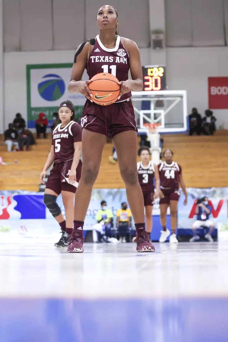 St. Thomas, U.S.V.I - November 26, 2021 - during the game between the South Dakota Coyotes and the Texas A&M Aggies in St. Thomas, U.S.V.I. Photo By Kate Luffman