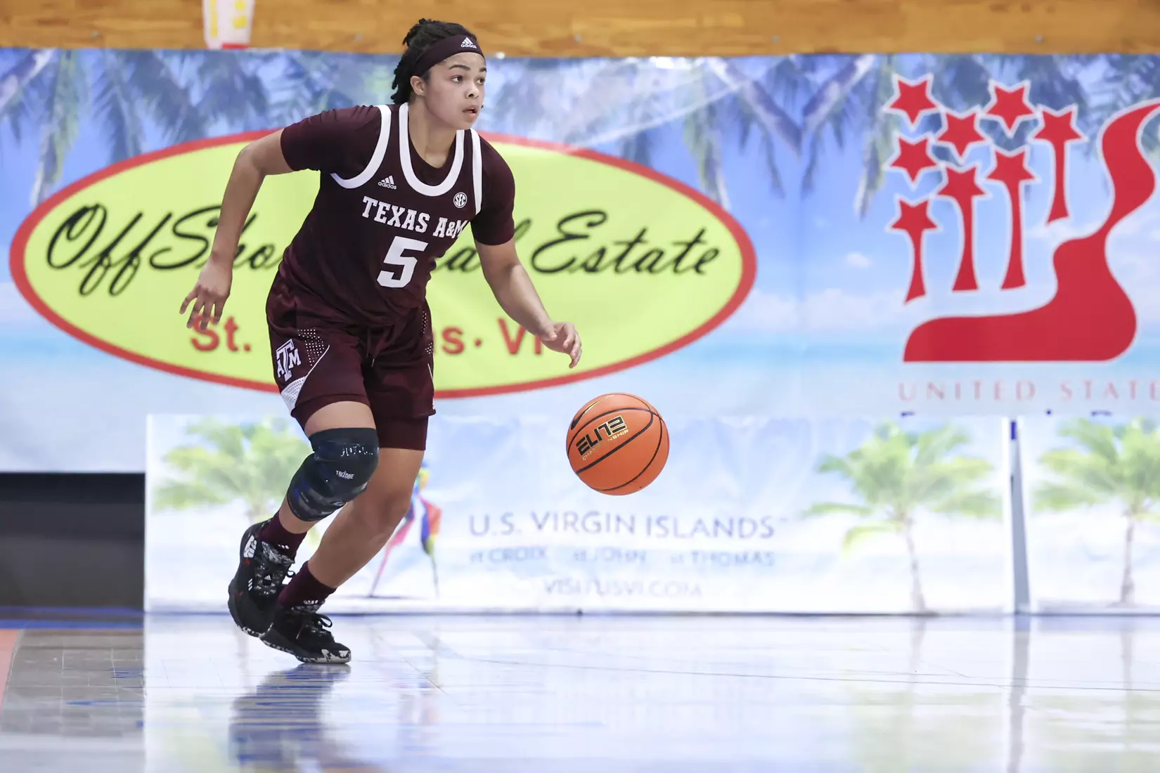 St. Thomas, U.S.V.I - November 26, 2021 - during the game between the South Dakota Coyotes and the Texas A&M Aggies in St. Thomas, U.S.V.I. Photo By Kate Luffman
