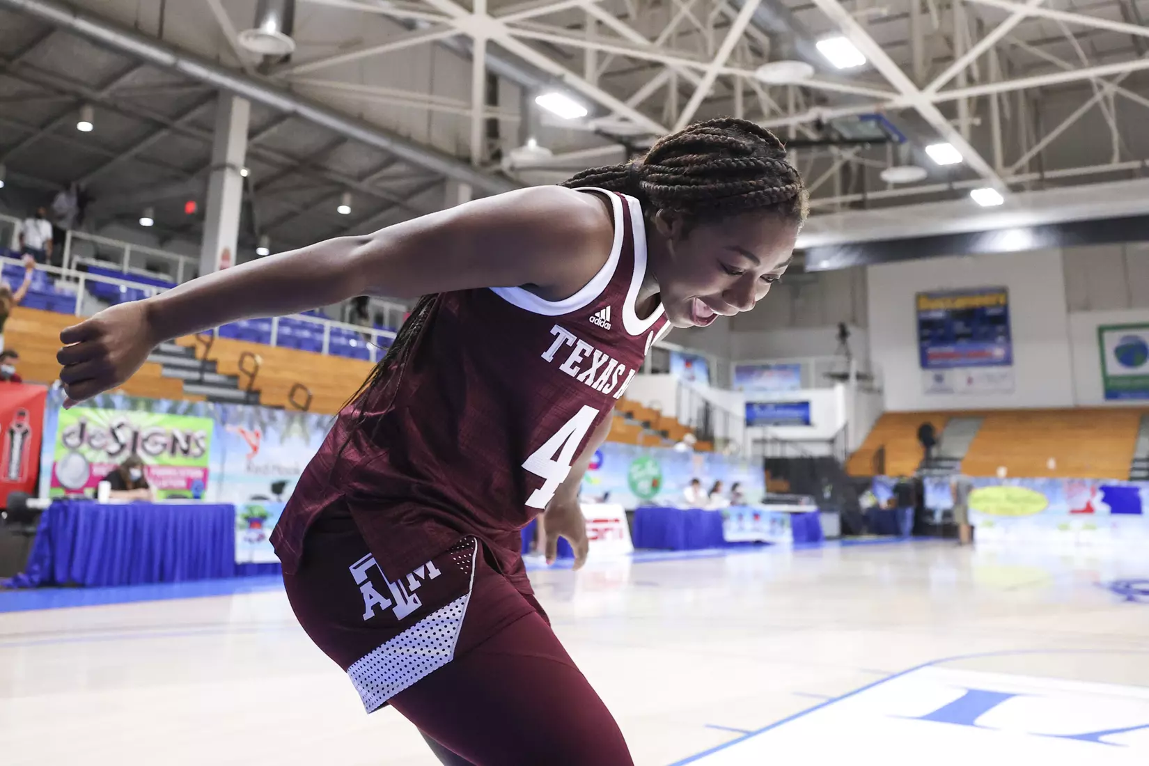 St. Thomas, U.S.V.I - November 26, 2021 - during the game between the South Dakota Coyotes and the Texas A&M Aggies in St. Thomas, U.S.V.I. Photo By Kate Luffman