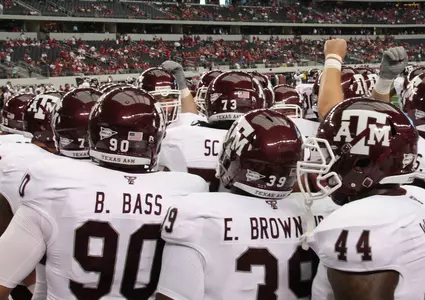 Razorbacks rally from 18 down to beat Aggies 42-38