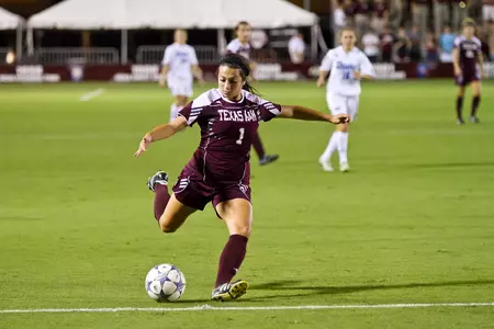 Aggies Cruise Past Drake, 6-1