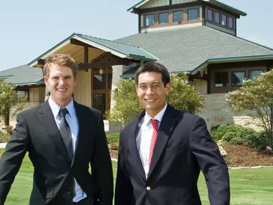 Peck, Russell in Contention in El Paso