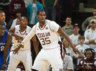 Aggies Get Past the Islanders, 56-43
