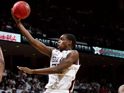 Middleton Leads Aggies Past ULM, 67-54