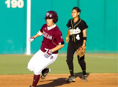 Aggies Top Winthrop, 8-2