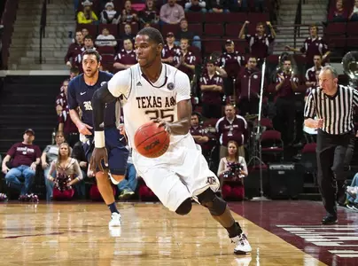 Aggies Fall to Rice, 65-58